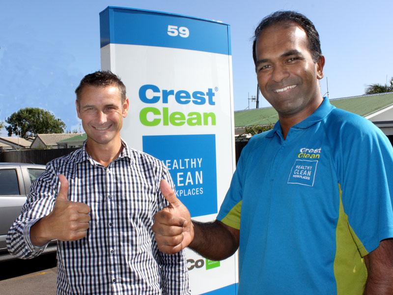 Vishaal Narayan and his wife Shabnam picked up the title of Tauranga Rookie Franchisee of the Year. He’s pictured with Jan Lichtwark, CrestClean’s Tauranga Regional Manager. 